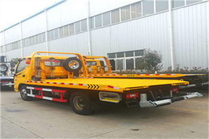 盈浦附近拖车救援搭电